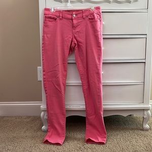 salmon colored jeans!!